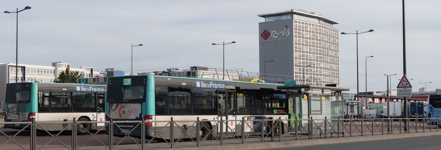 Arret de bus sur le Marché de Rungis